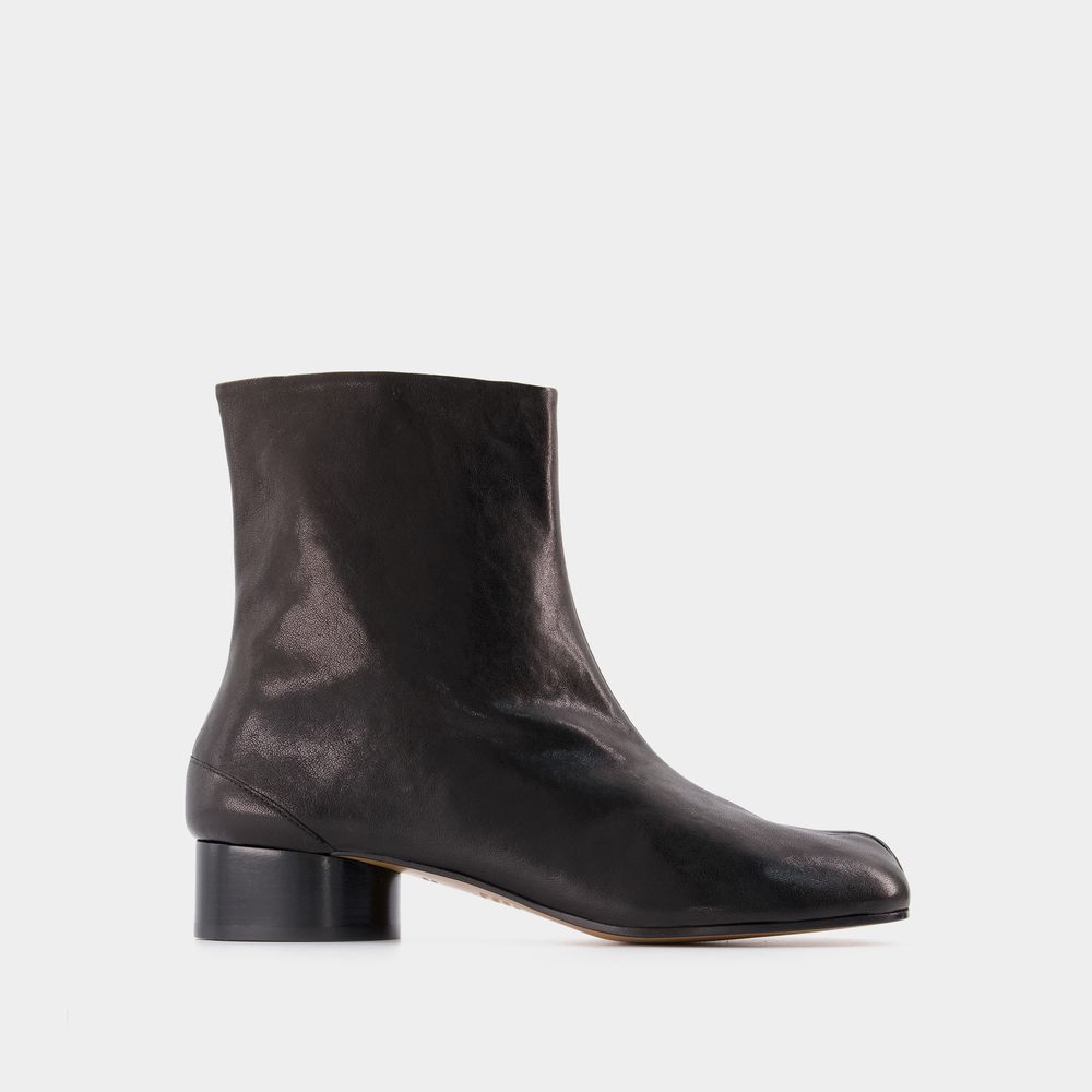Maison Margiela Ankle Boots Tabi H30 In Black