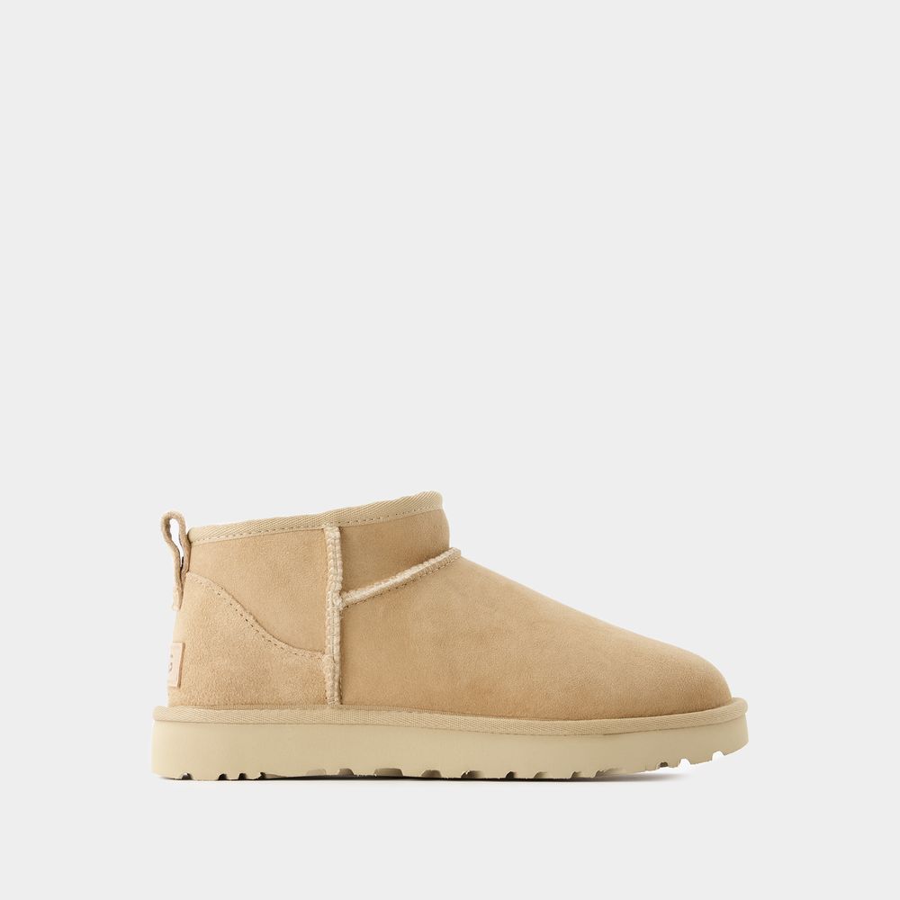 Ugg W Classic Ultra Mini Ankle Boots -  - Leather - Sand In Brown