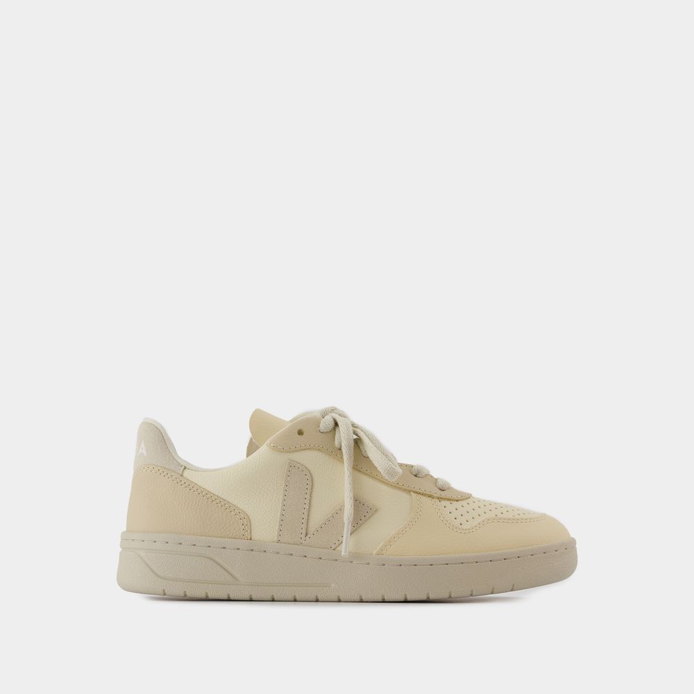 スニーカー V-10 Sneakers - Veja - Leather - Brown Veja V-10 Sneakers In Brown | ModeSens