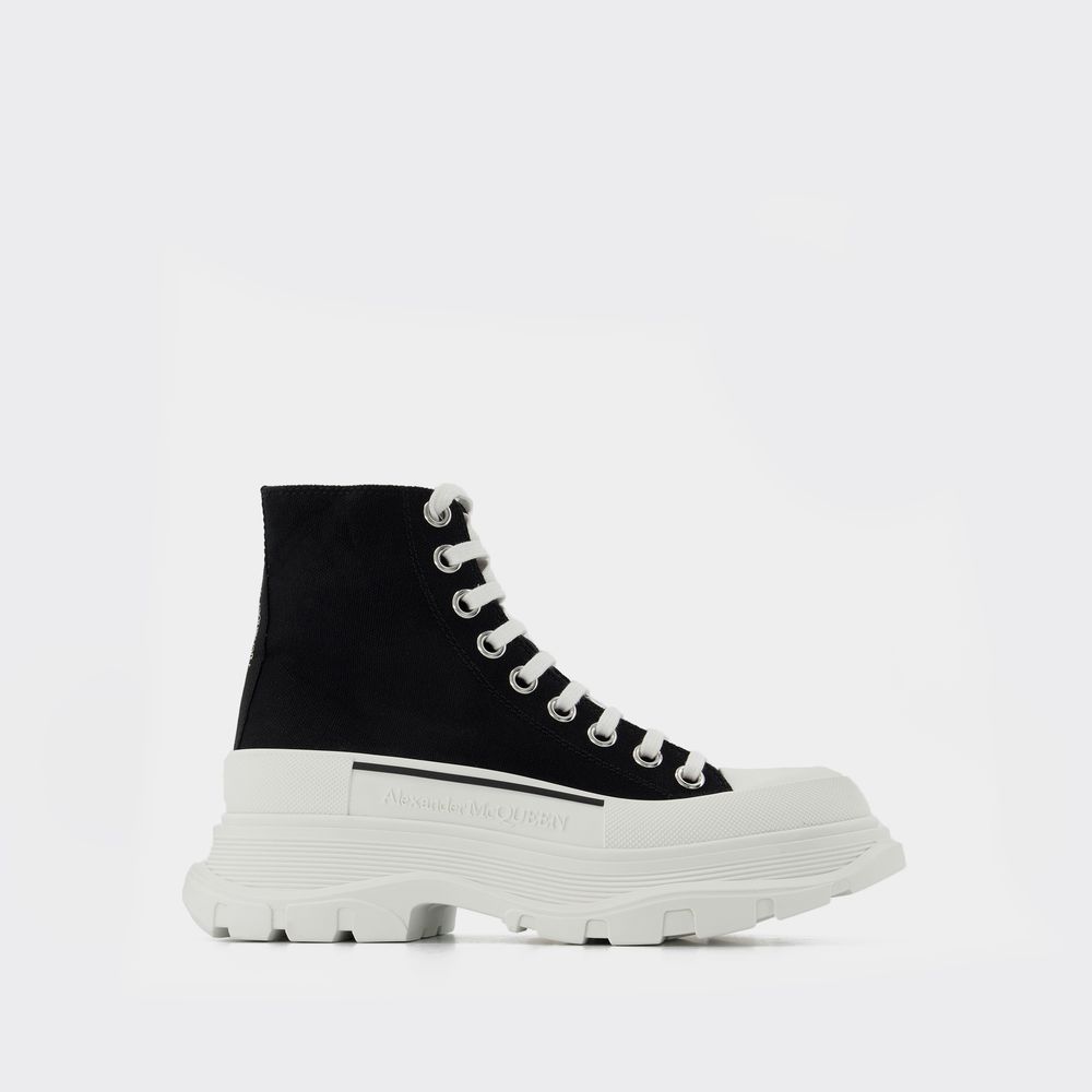 Alexander Mcqueen Alexander Mc Queen Tread Slick Ankle Boots In White