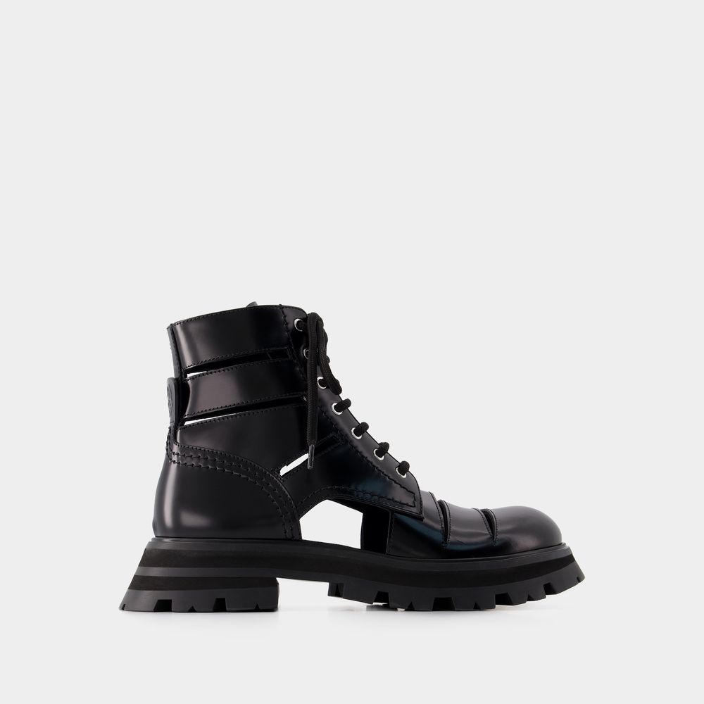 Shop Alexander Mcqueen Wander Ankle Boots -  - Leather - Black