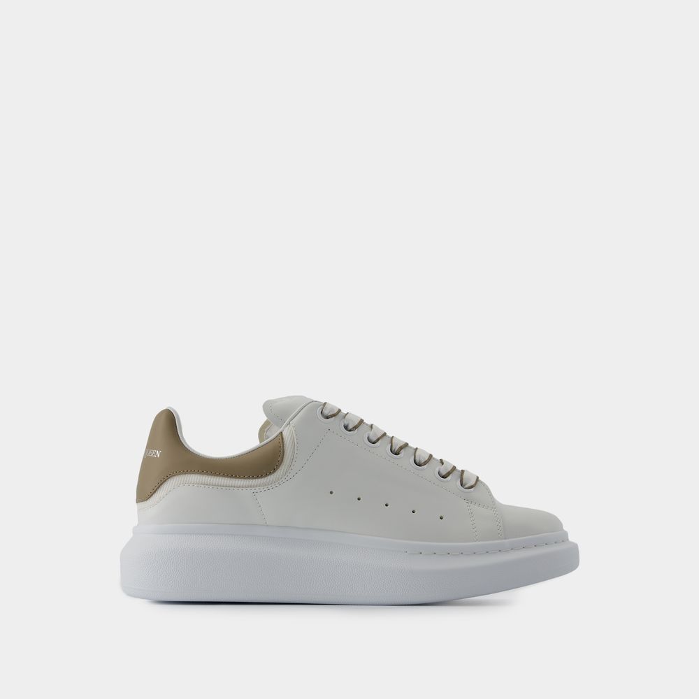 Shop Alexander Mcqueen Sneakers Oversized -  - Cuir - Blanc/beige In White