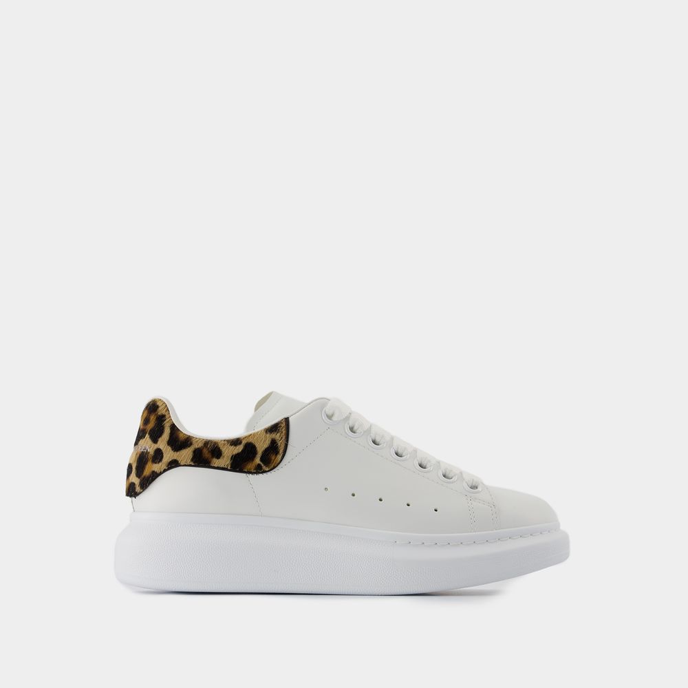 Shop Alexander Mcqueen Sneakers Oversized -  - Cuir - Blanc/léopard In White