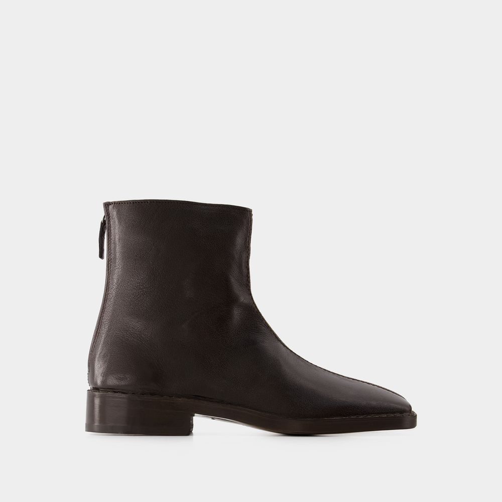 Shop Lemaire Piped Zipped Boots -  - Leather - Mushroom In Black